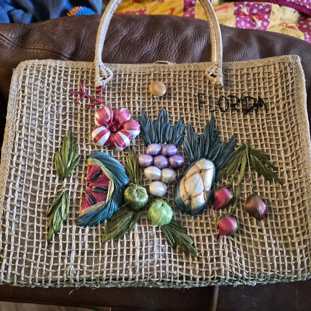 Beige Woven Shoulder Bag with Multicolor Floral Embroidery - Picture 4 of 4
